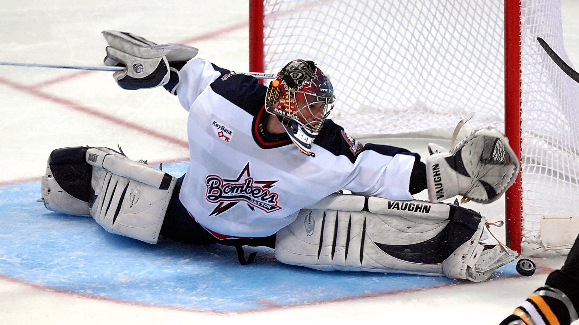 空中云端瑜伽，现代运动与养生新潮流，空中瑜伽视频教学讲解